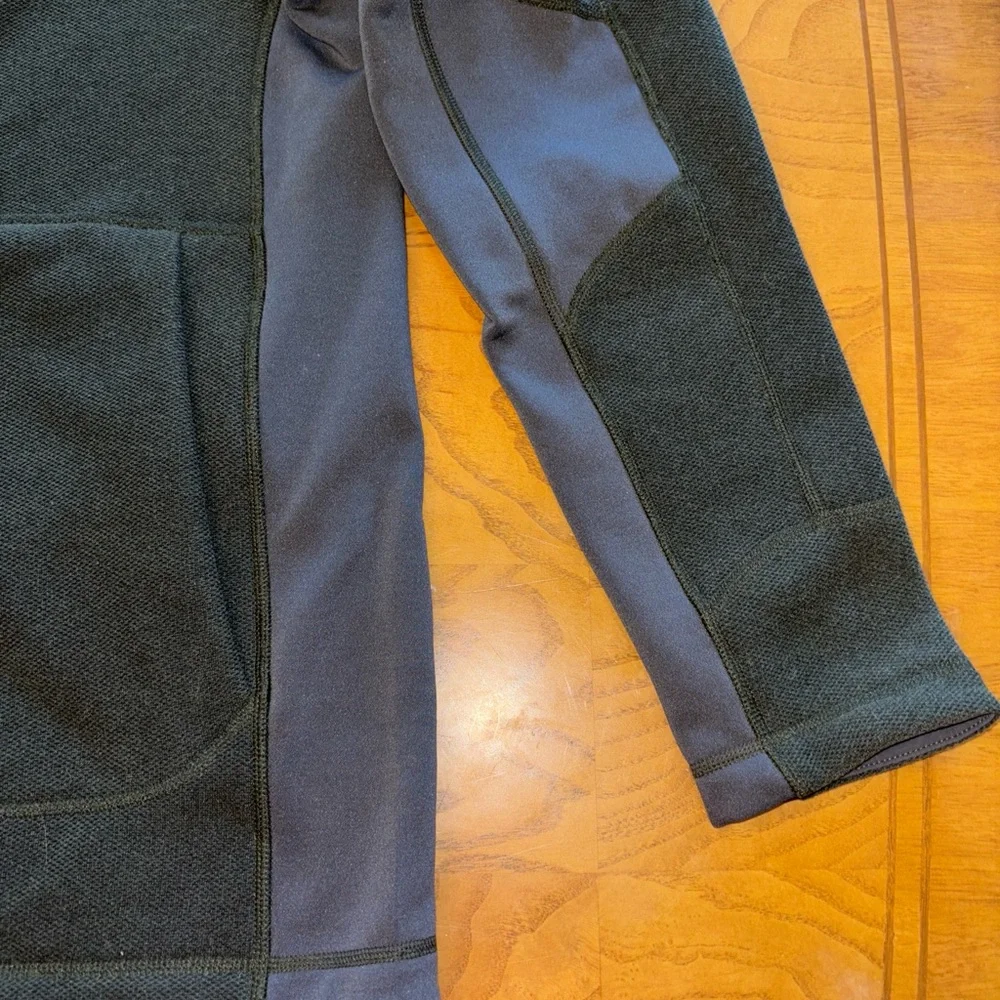 The north face men’s large hunter green and gray fleece‎ jacket full zip